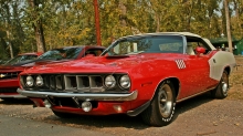  Plymouth Cuda    Chevrolet Camaro